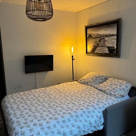Appartement Cosy Face A La Basilique Saint Remi Reims Exterior foto